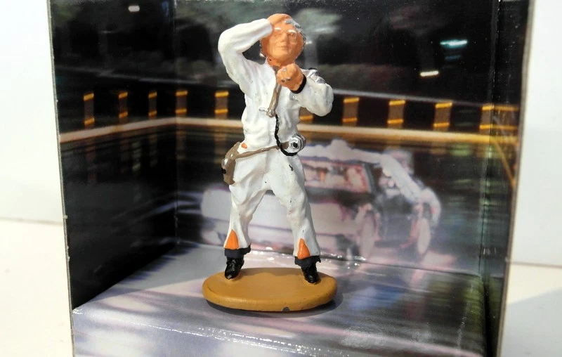 Corgi 1/36 Scale Diecast CC05501 - Delorean Time Machine Back to the Future - Image 2 of 3