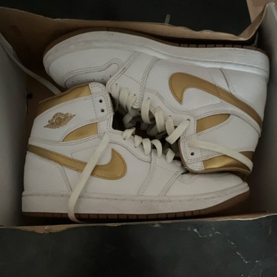 Jordan Air Jordan 1 Phat White Metallic Gold High Top Men's Sneakers