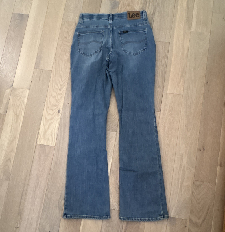 Lee Modern Series Women’s Medium Wash Denim Bootcut Jeans Mid Rise Size 8 Long 