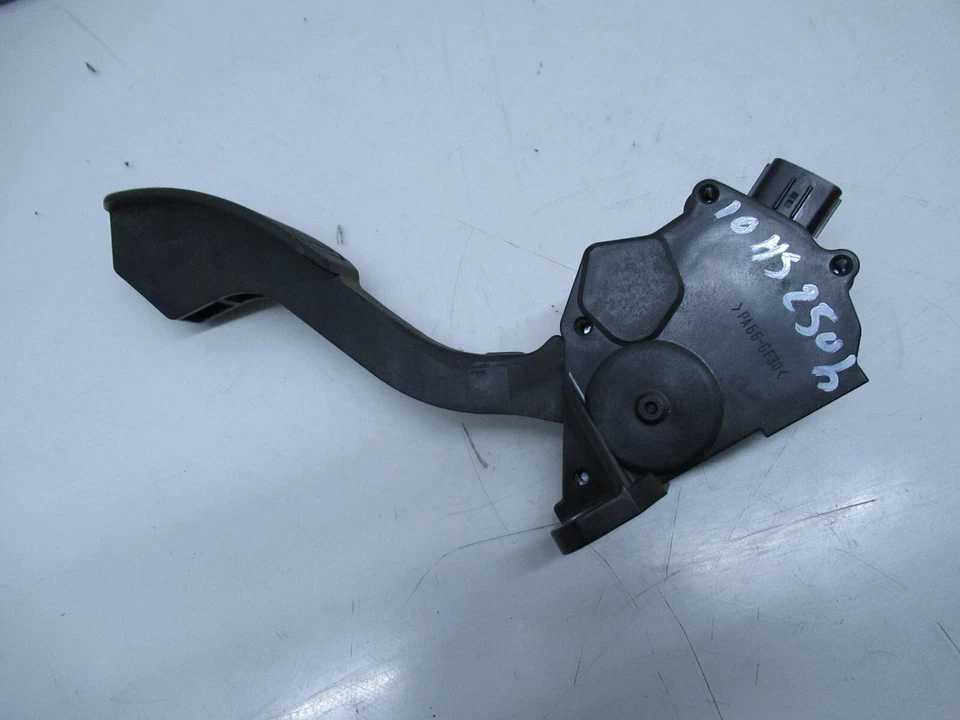 10-12 LEXUS HS250H GAS PEDAL ACCELERATOR OEM - Image 3 of 4