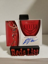 2017-18 Immaculate Denzel Valentine Modern Marks Red Auto #MK-DVL 18/25 Bulls