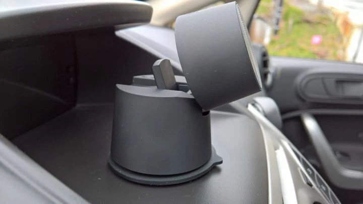 4-Pack Logitech Dashboard Windshield Car Magnetic Phone Mount for iPhone Samsung - Image 2 of 3