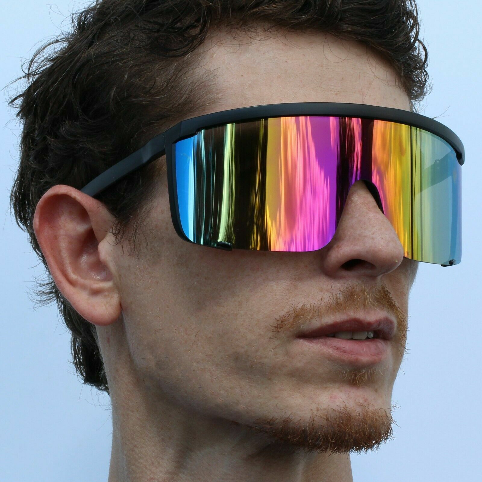 Современные очки марвел. Солнцезащитные очки exaggerated Visor Mirror. Oversized Shield Mirrored Lens Sunglasses. Очки oakley солнцезащитные мужские зеркальные. Необычные очки мужские.