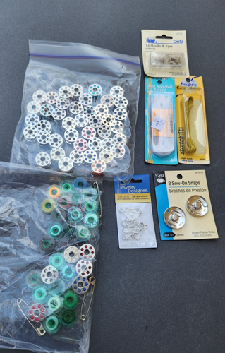 Metal Plastic Bobbins with Color Thread Spools Sewing Machine Reels+ Notions - Picture 9 of 15