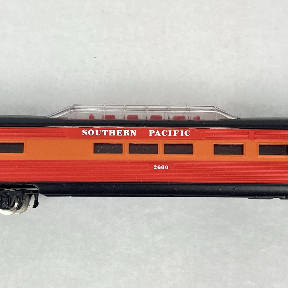 Model Power N-Scale Streamline Southern Pacific Passenger Car 2660 NO. 3059 - Image 3 of 4