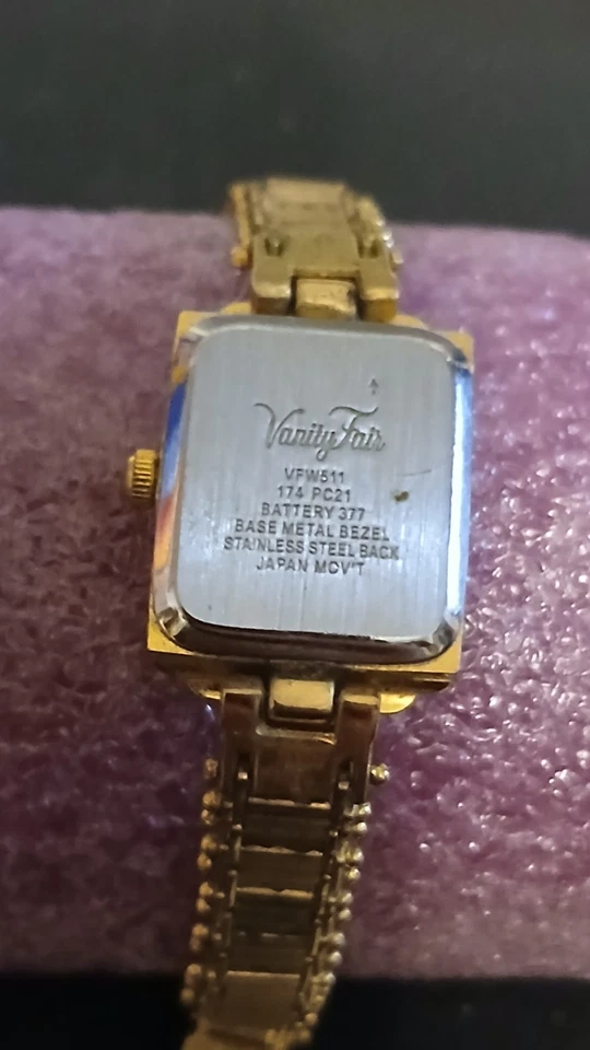 Reloj Vanity Fair Mujer Cuarzo Tono Dorado Vintage Vfw511 Batería Nueva Funciona Foto 2 de 3