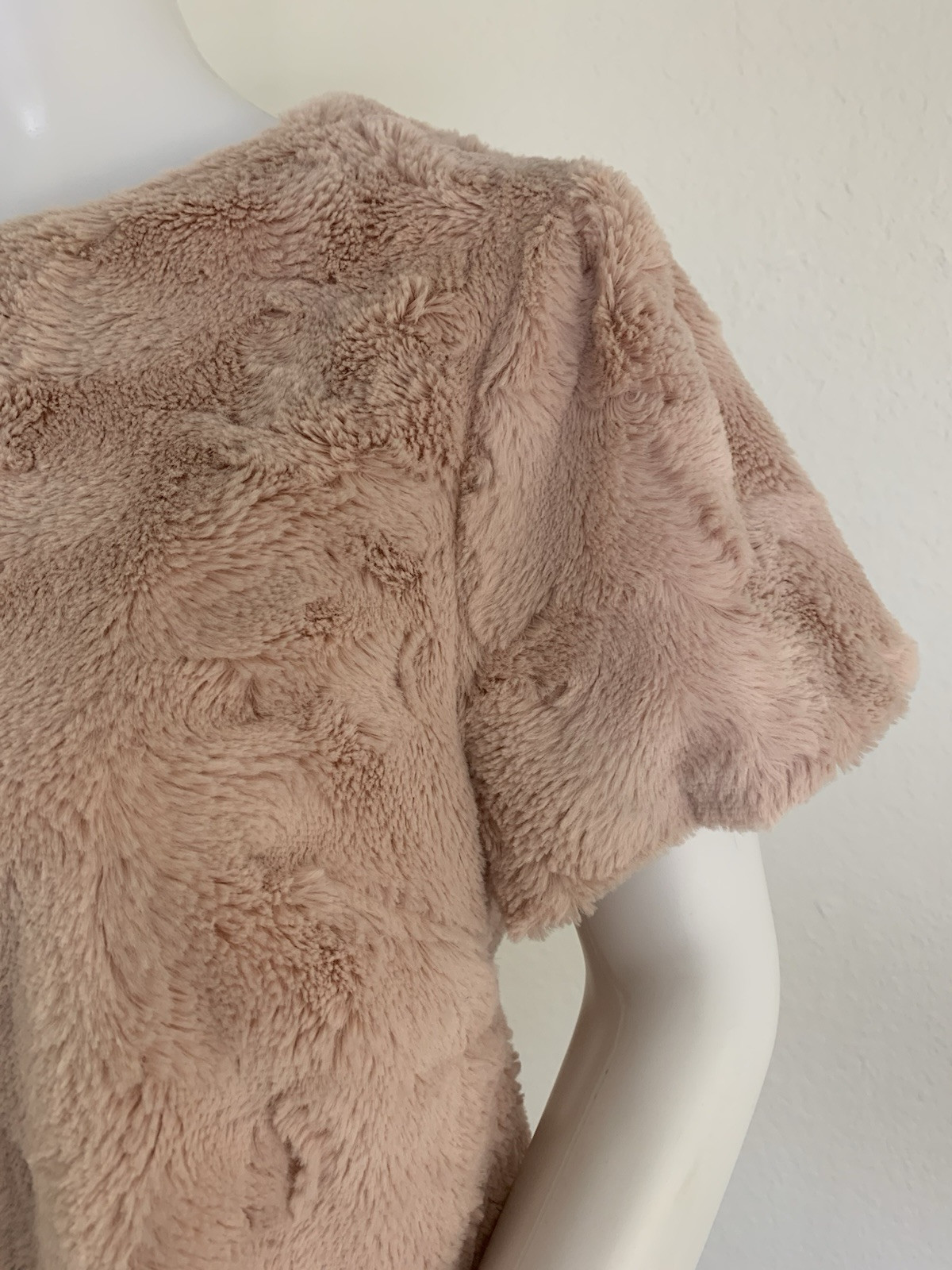 ADYSON PARKER Top Size M Faux Fur Sherpa Pink T-Shirt Cameo Rose Shirt Pullover