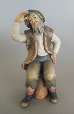 Hirte auf Stamm sitzend für Krippenfiguren Größe 14 cm Holz Nr. 3  