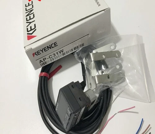 KEYENCE AP-C31W Pressure Sensor APC31W New In Box Expedited Shipping One - Picture 2 of 2