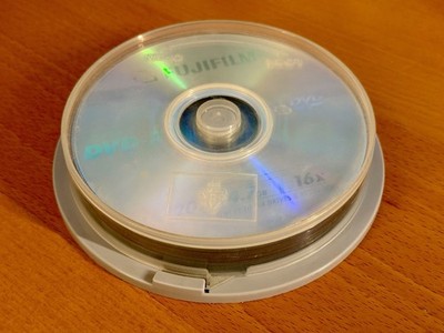Lot of 12 Fujifilm Blank Dvd-r Discs With Case