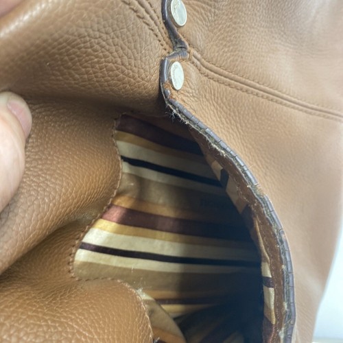Tignanello purse brown/tan leather shoulder strap with zipper some pockets - Picture 7 of 9