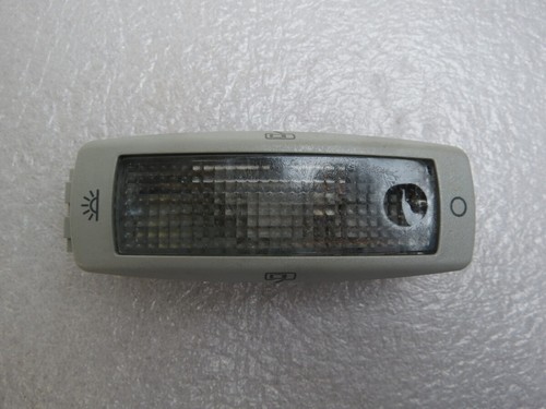 VW  Innenraumleuchte M14043 3b0947291