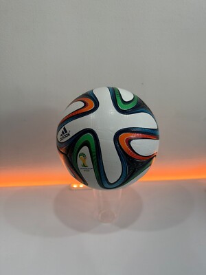 Adidas BRAZUCA 2014 World Cup Official Match Ball HARDLY USED ONLY IN HOUSE read