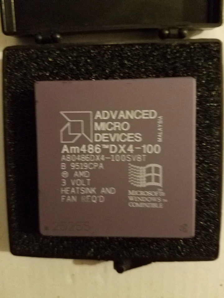 AMD 100 MHz 8KB 33 MHz Socket PGA168 CPU A80486DX4-100SV8T - Image 2 of 3