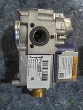 Rinnai 806000019 E/Q-Series Boiler Solenoid Gas Valve E50 E60 E75 E85 VK8115V