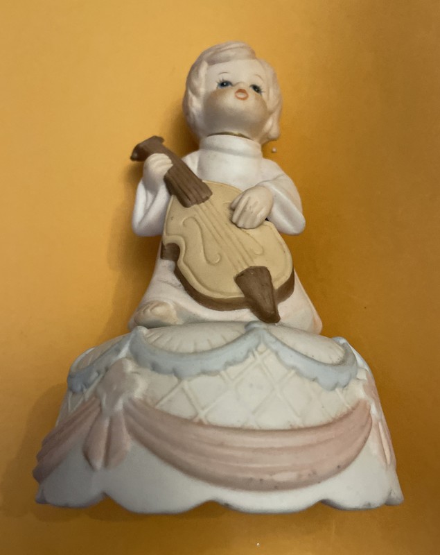 Vintage Lefton Angel music box- ceramic 6"  tall- "amazing Grace"