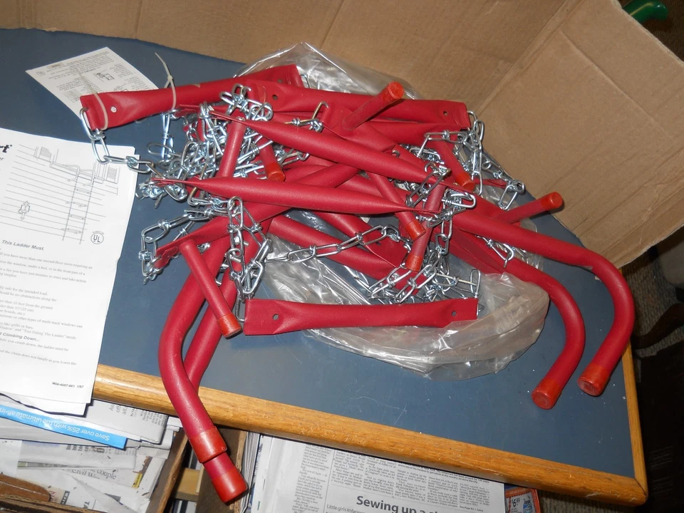 PRIMERA ALERTA ESCALERA DE ESCAPE DE INCENDIOS EL50 2 PISOS 15 PIES CONSTRUCCIÓN DE ACERO FUERTE Foto 4 de 4