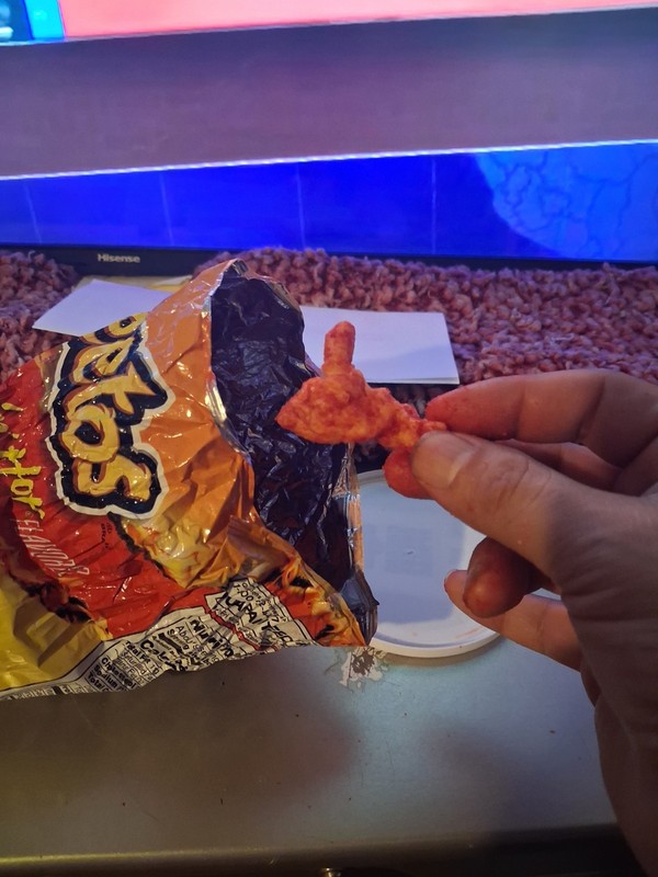 Cheetos Flamin' Hot Crunchy Puffed Corn Snack 8 1/2 oz Single Bag