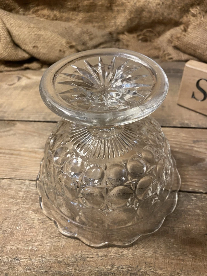 Vintage Pressed Glass Sweet Dessert Dish Pedestal Bonbon Bowl Honeycomb Pattern - Image 4 of 4