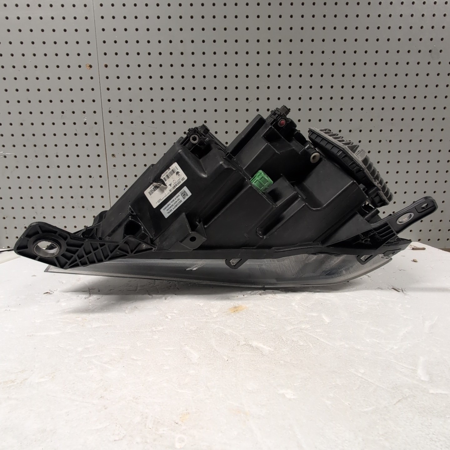 18-24 MASERATI GHIBLI LEFT DRIVER HEADLIGHT MATRIX 670100990 OEM (0892)