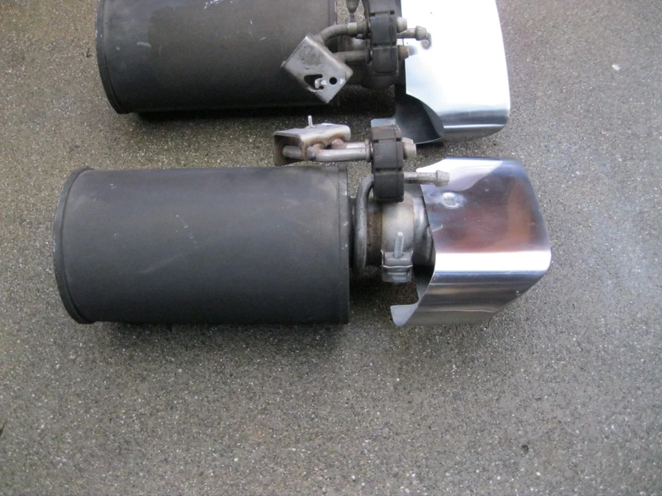 15-23 Dodge Challenger SRT 6.4L SCAT OEM Rear Exhaust Resonators Foto 2 de 4