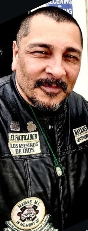 MAYANS MC - AUTHENTIC "IN MEMORY OF" PATCH SCREEN WORN ORIGINAL FROM SET KUTTE - Imagem 3 de 3