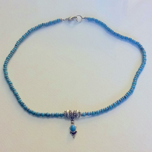 Turquoise Chocker Necklace The Choker Has Silver Accents Size-@ 8 1/2” - Picture 5 of 7