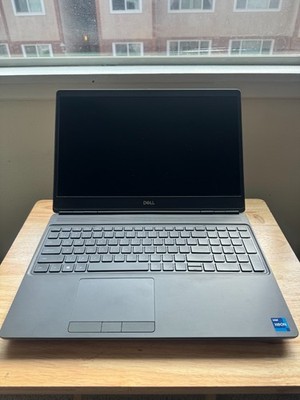 Dell Precision 7560 RTX A4000 64GB  256gb NVMe Xeon High-End Workstation/Gaming