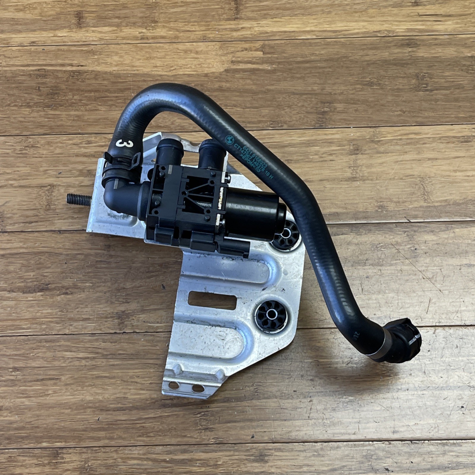 2014-2020 BMW i8 I12 HVAC System Changeover Valve W/ Hose & Bracket OEM