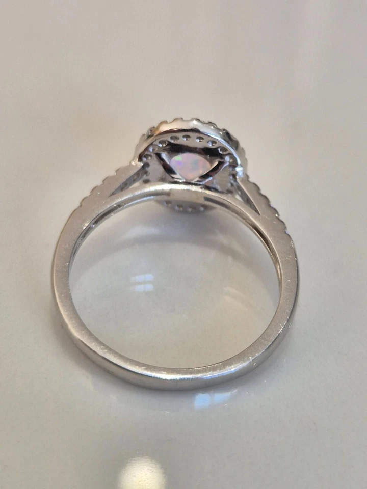 Beautiful white opal and clear stone Sterling Silver ring Size P - Image 4 of 4