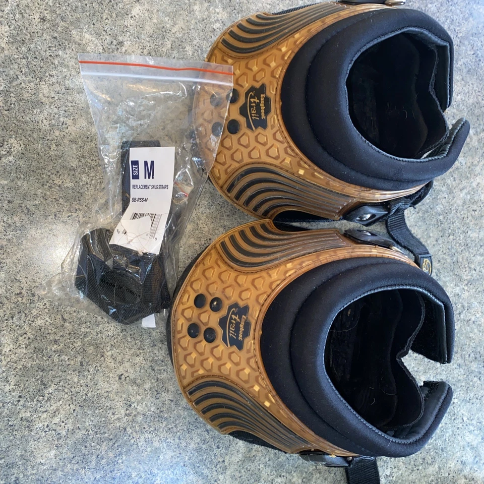 Pair of Easyboot Trail Original Horse Boot SIZE 3 - Image 2 of 4