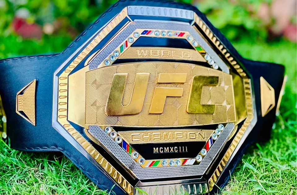 NUEVO CINTURÓN RÉPLICA CAMPEONATO UFC LEGACY WORLD UFC 2MM LATÓN Foto 3 de 4