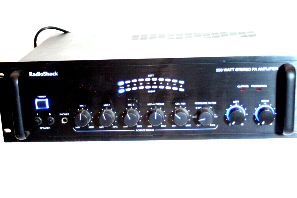 RadioShack Model 3200028 PA Stereo Amplifier Amp | 250 Watt | Rack