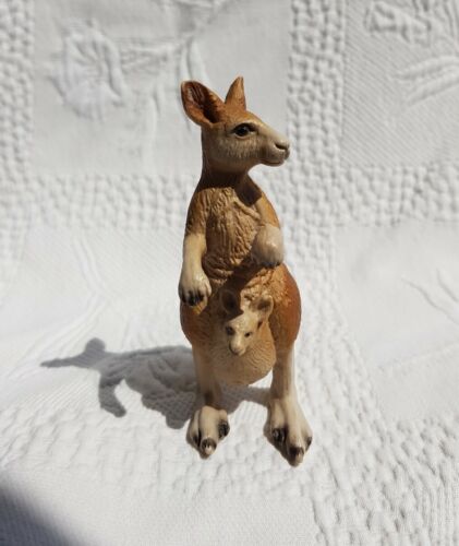 Vintage Schleich Kangaroo Animal Figure-Year 2000. Retired. Made in Germany.  - Picture 1 of 11