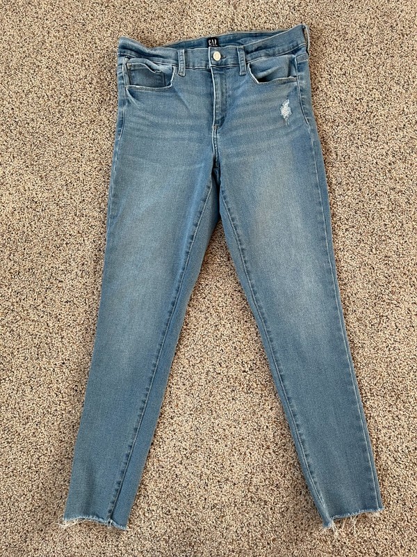 Gap Denim Favorite Jegging - 8/29 Regular - Distressed - Light Blue