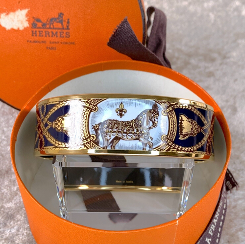 Vintage Hermes Bangle Bracelet Black Enamel Horse Gold Rim 70 with Case