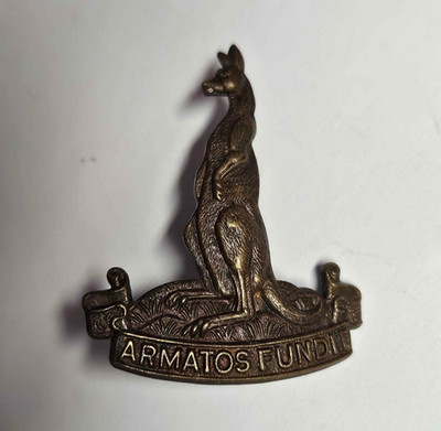 WWII Canadian 1st Armoured Carrier Regiment Reproduction Cap Badge ...