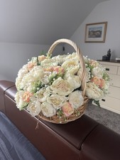 BEAUTIFUL UNUSUAL WICKER BASKET WITH FLOWER ARRANGEMENT - LOOK