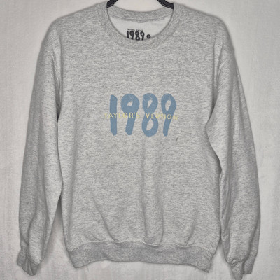 Taylor Swift 1989 Taylor's Version Tour Sweater Size Small