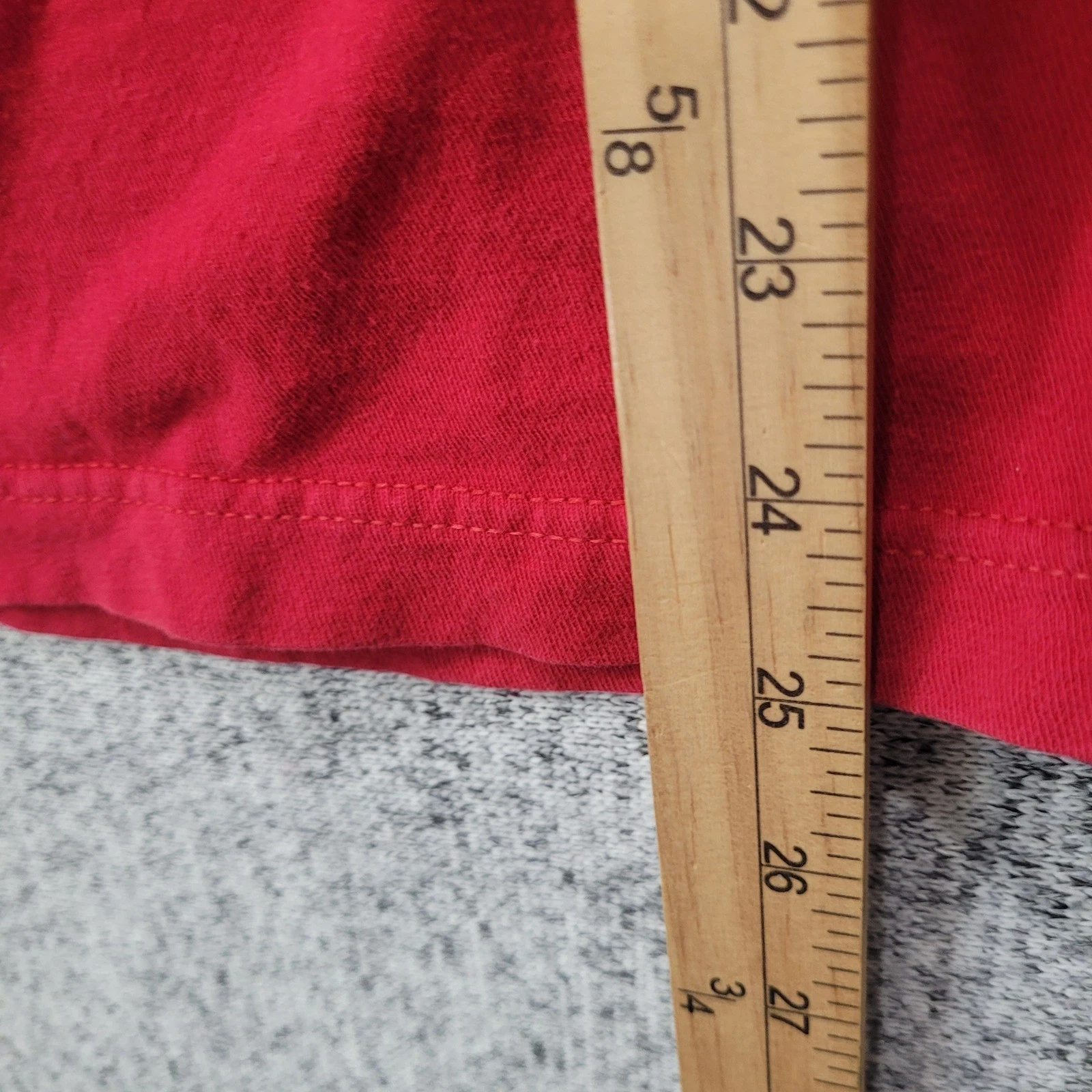 Buc-ee's Red T-Shirt Beaver Mascot Graphic Tee