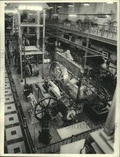 1976 Press Photo Smithsonian Institution reproduction of an ice making machine