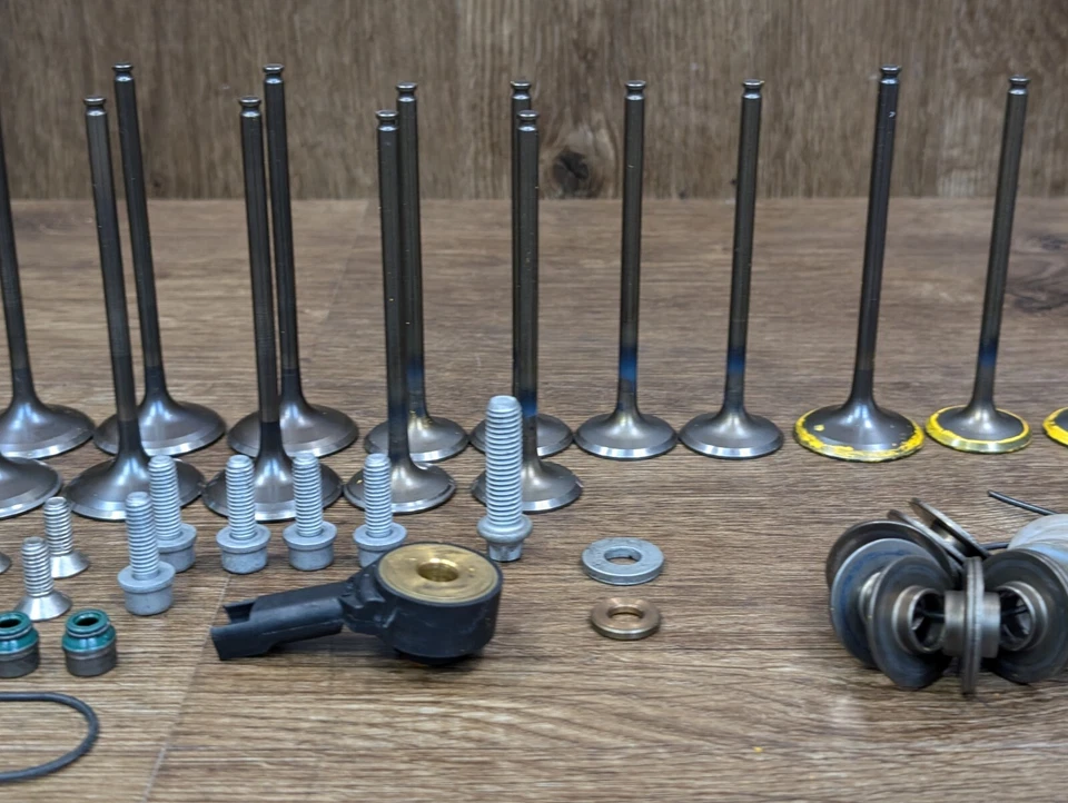 Juego de válvulas de admisión y escape OEM BMW S1000RR 2010-2014 - 11347718082 11348550131 Foto 4 de 4