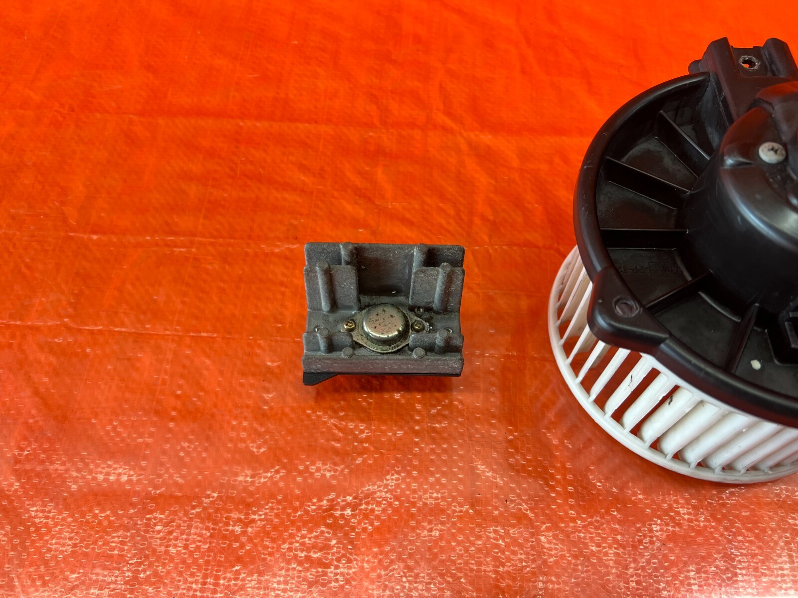 Купить HONDA BLOWER MOTOR W/ RESISTOR 9401 INTEGRA Б/У на Аукцион из