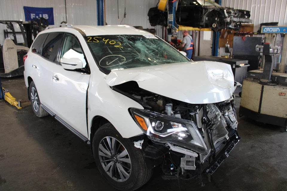 Conjunto de puerta trasera izquierda usado lado trasero se adapta a: Nissan Pathfinder 2018 eléctrico sin Foto 2 de 4