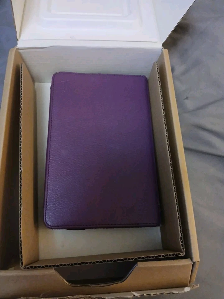 Amazon Kindle For Parts Only No Accessories No Plugs AS-IS, Original Box, W/Case - Image 4 of 4