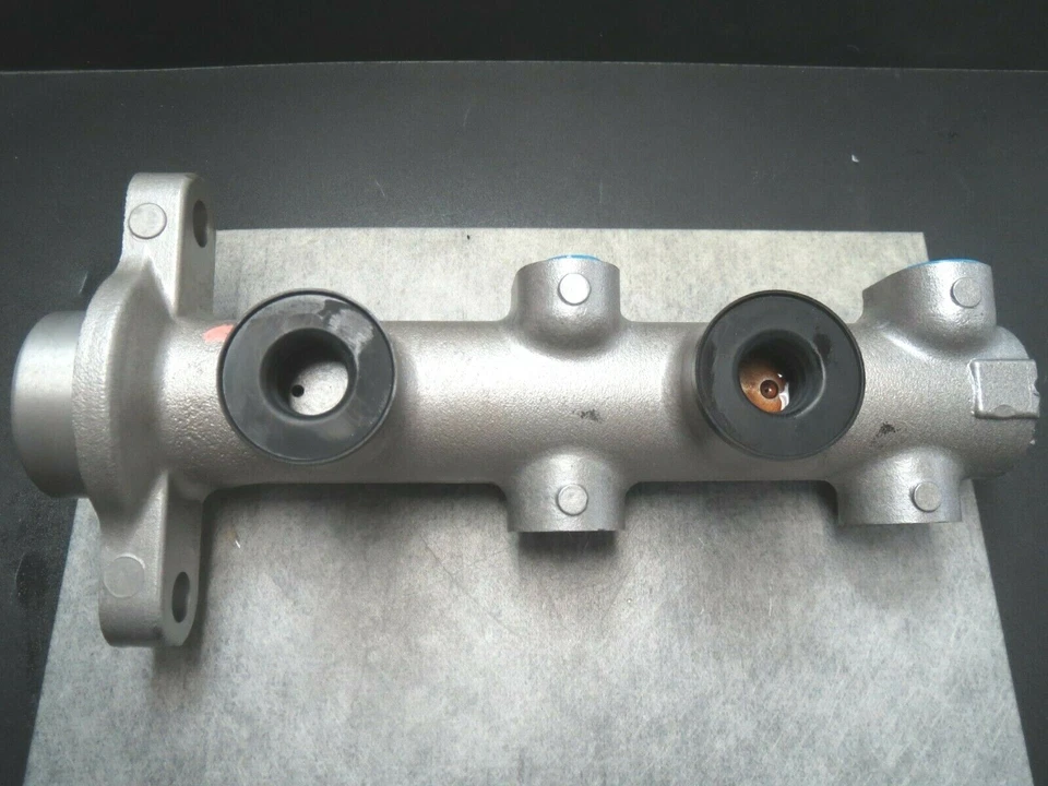 Reman Brake Master Cylinder for Ford Taurus Mercury Sable - Made in USA - Изображение 3 из 4