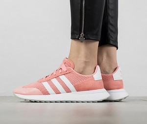 adidas flashback trainers