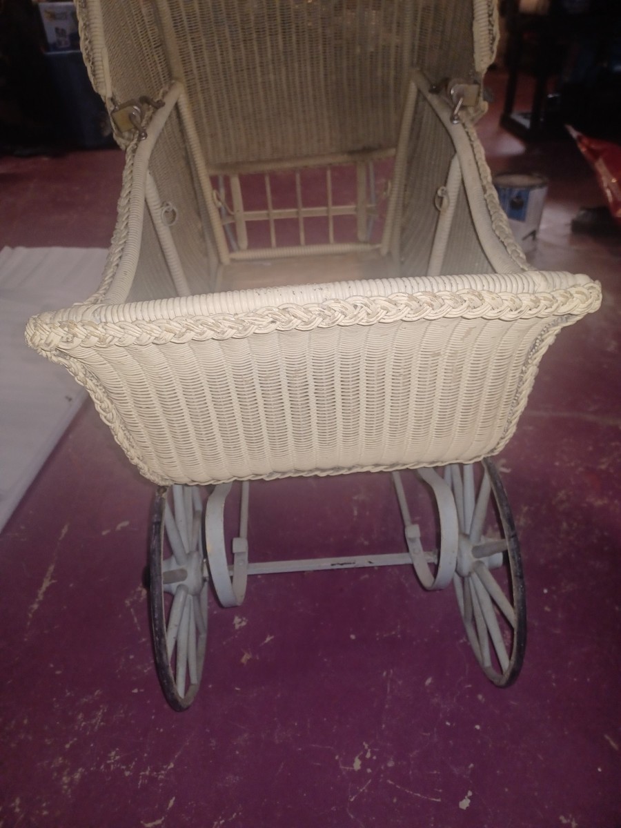 ビンテージナーサリー　ウィッカーベビー Vintage 1930s Antique Victoria Wicker Baby Carriage | eBay