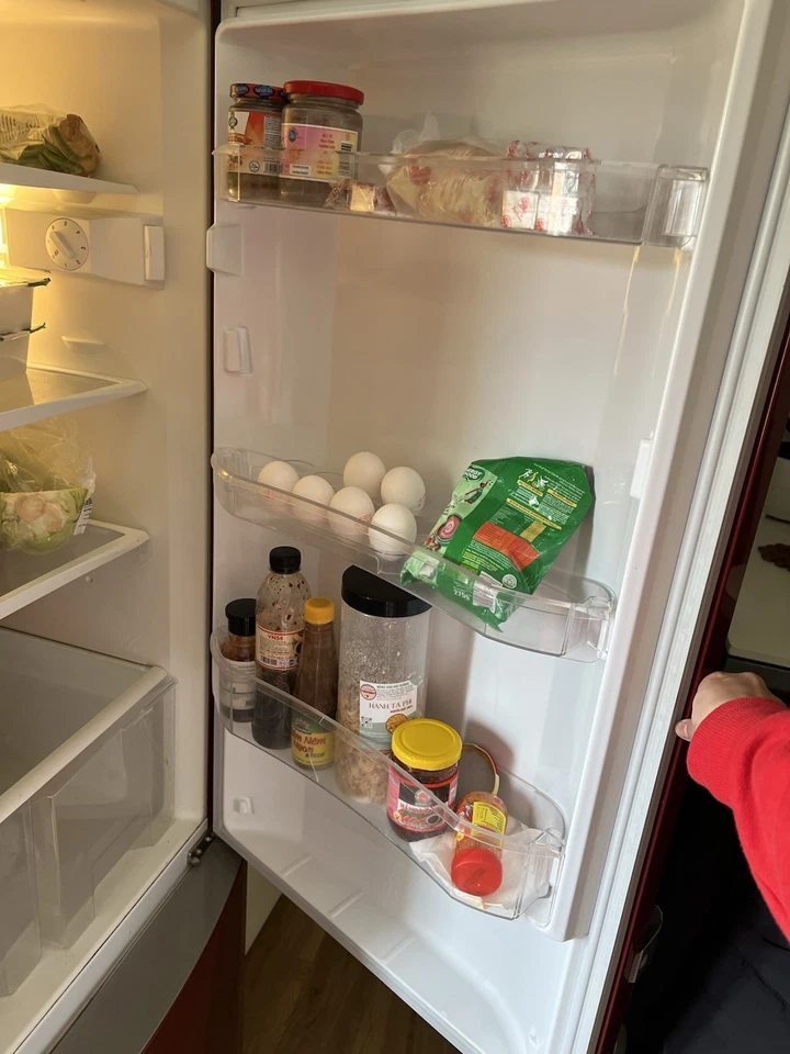 Freistehender Kühlschrank mit Gefrierfach Marke Bauknecht, gute Qualität - Bild 4 von 4