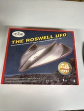 Testors No. 555 Model The Roswell UFO 50th Anniversary Edition 1947 Spacecraft